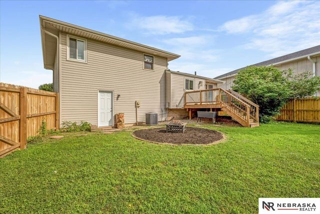 6712 S 73rd Avenue, Ralston, NE 68127