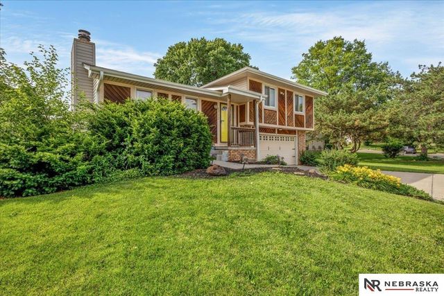 6712 S 73rd Avenue, Ralston, NE 68127