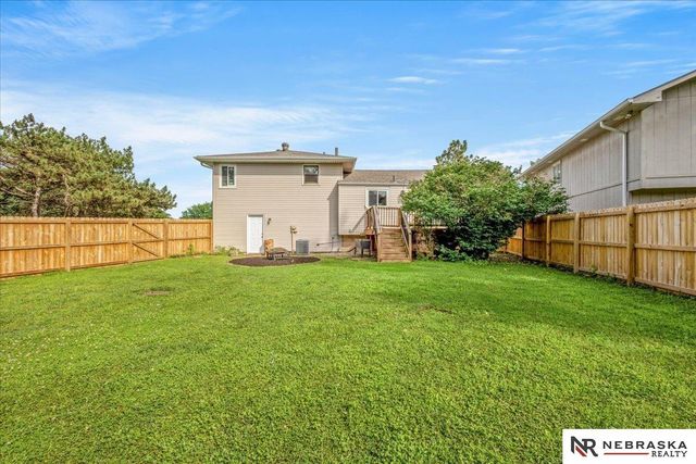 6712 S 73rd Avenue, Ralston, NE 68127