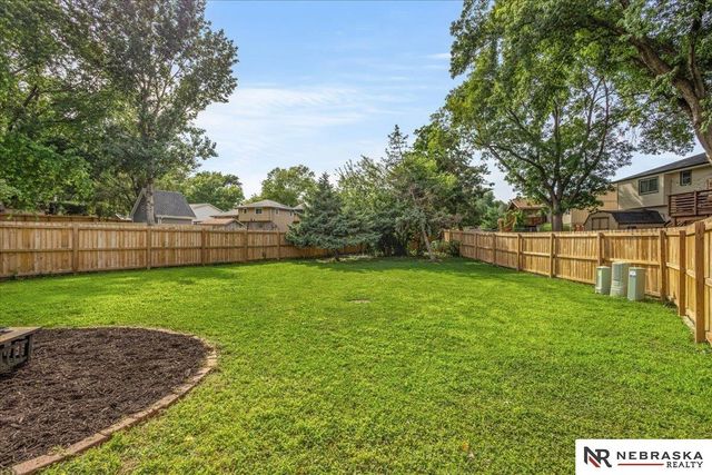 6712 S 73rd Avenue, Ralston, NE 68127