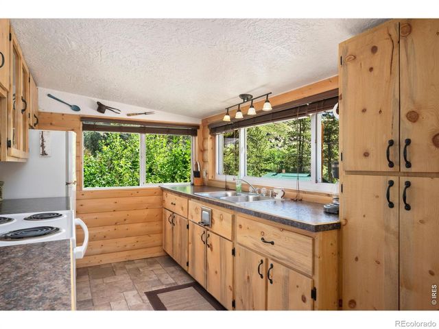 47 Falls Creek Drive, Bellvue, CO 80512