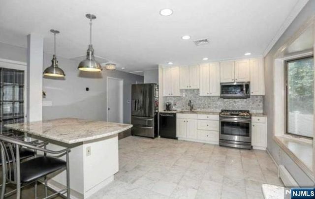 294 Continental Avenue, River Edge, NJ 07661
