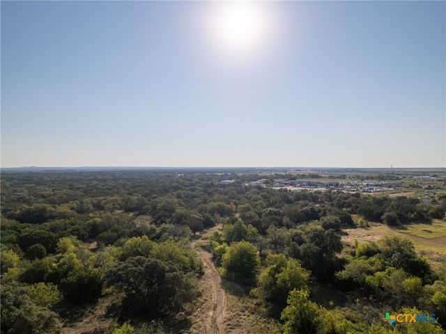 112 Loop 308, Briggs, TX 78608