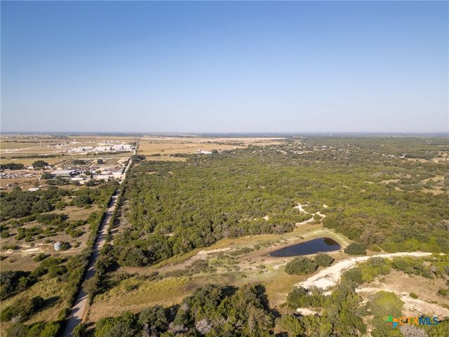 112 Loop 308, Briggs, TX 78608