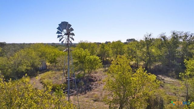 112 Loop 308, Briggs, TX 78608