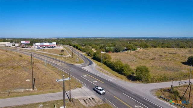 112 Loop 308, Briggs, TX 78608