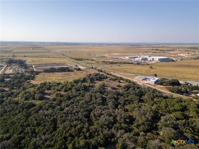 112 Loop 308, Briggs, TX 78608