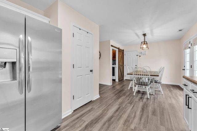 102 Lochenshire Place, Belton, SC 29627