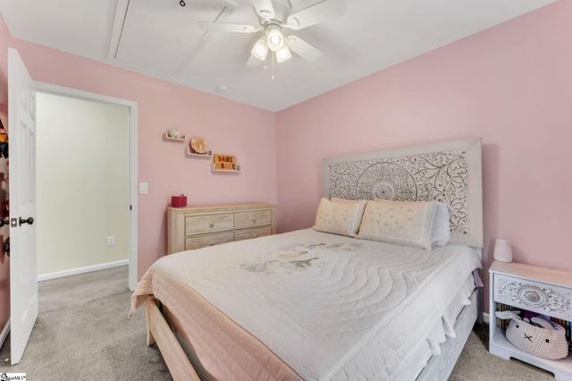 102 Lochenshire Place, Belton, SC 29627