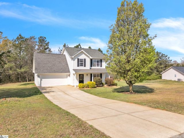 102 Lochenshire Place, Belton, SC 29627
