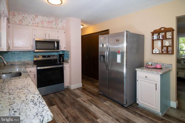 3 EAGLE CT, Sicklerville, NJ 08081
