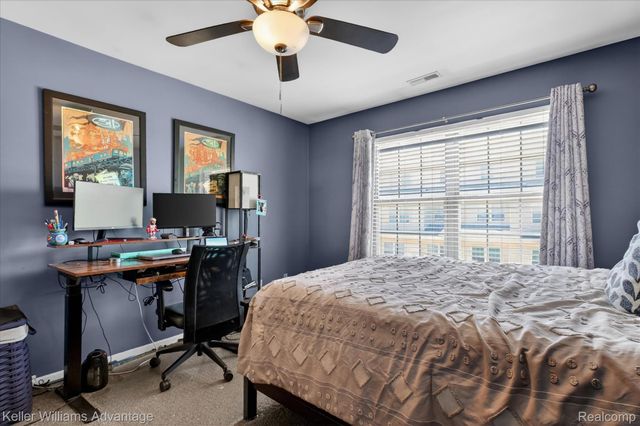 446 Old Pine Way, Walled Lake, MI 48390