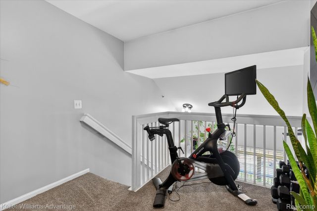446 Old Pine Way, Walled Lake, MI 48390