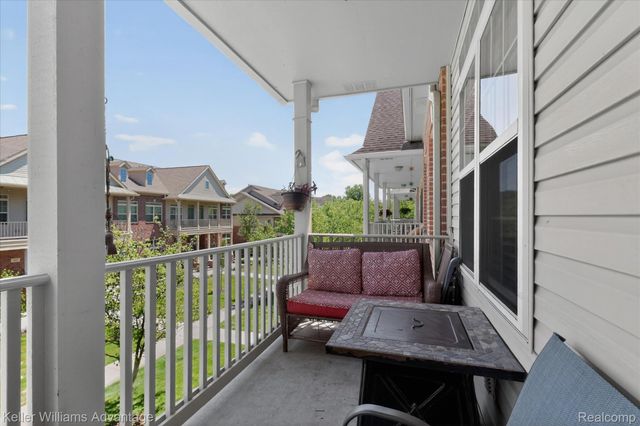 446 Old Pine Way, Walled Lake, MI 48390