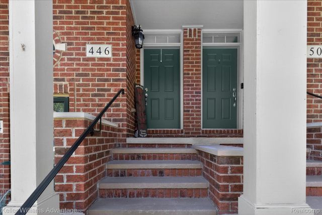 446 Old Pine Way, Walled Lake, MI 48390