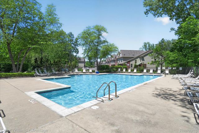 446 Old Pine Way, Walled Lake, MI 48390