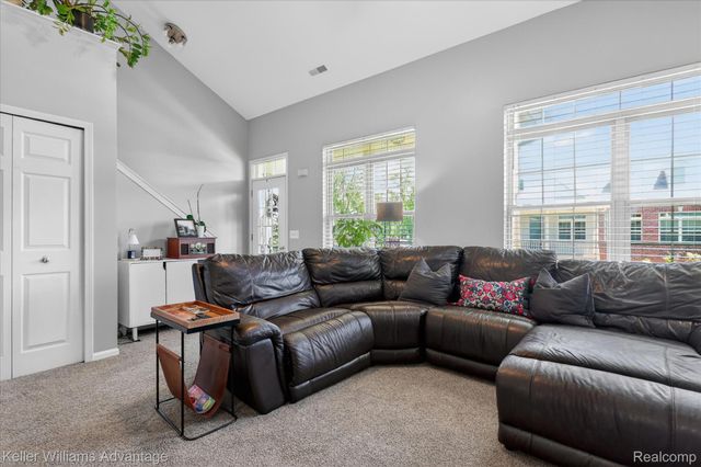 446 Old Pine Way, Walled Lake, MI 48390