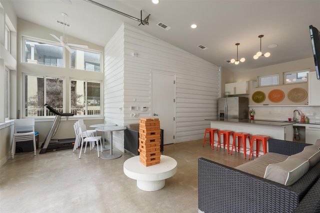 2805 Dulce LN 1033, Austin, TX 78704