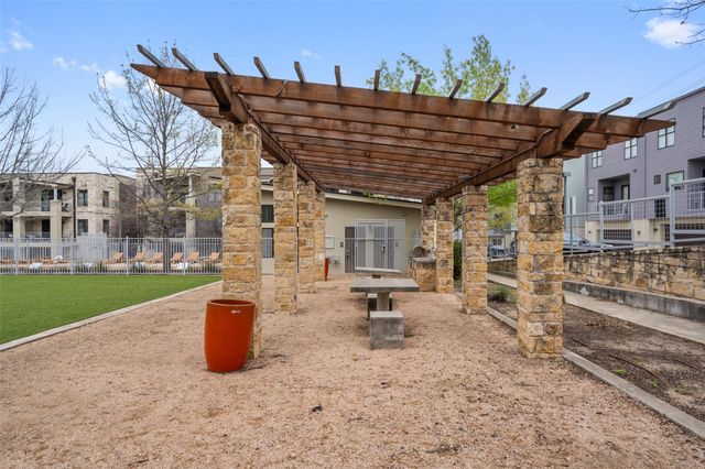 2805 Dulce LN 1033, Austin, TX 78704