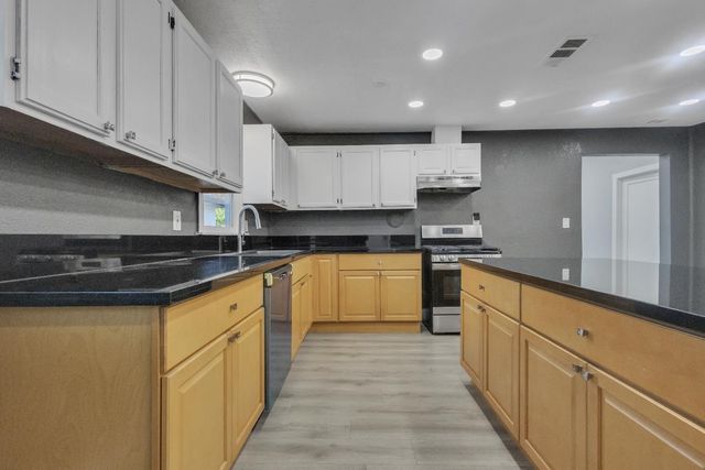 2335 E Washington St, Stockton, CA 95205