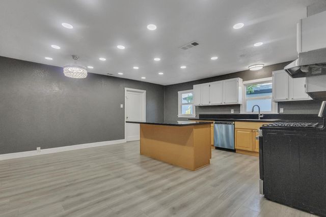 2335 E Washington St, Stockton, CA 95205