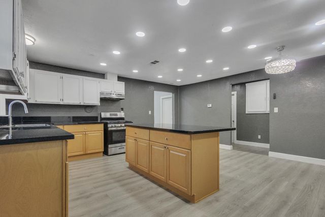 2335 E Washington St, Stockton, CA 95205