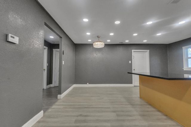 2335 E Washington St, Stockton, CA 95205