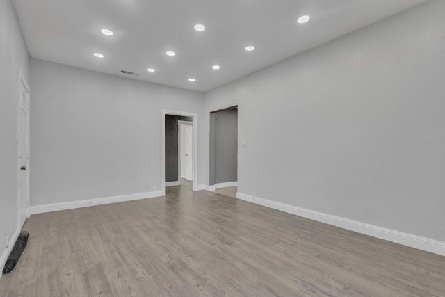 2335 E Washington St, Stockton, CA 95205