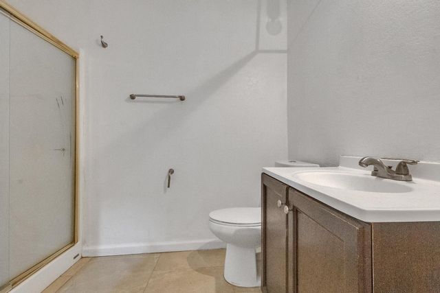 2335 E Washington St, Stockton, CA 95205