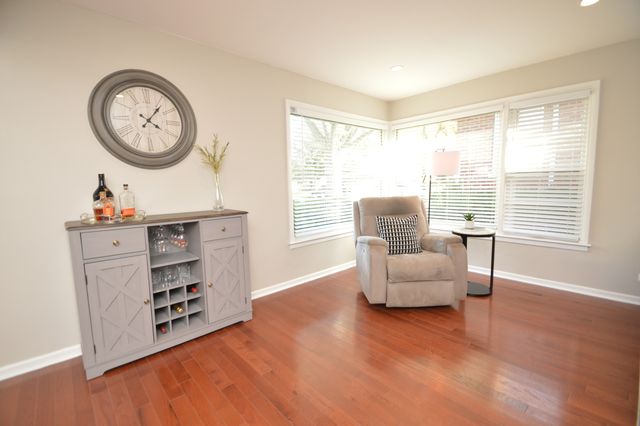 2610 Sunnyside Avenue, Westchester, IL 60154