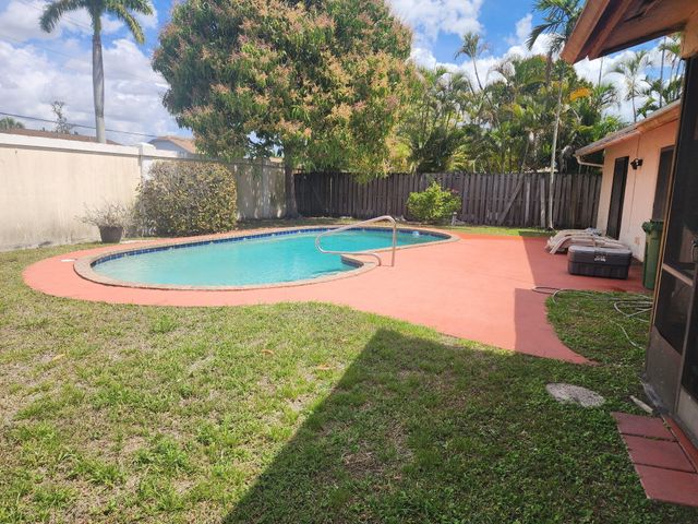 7401 NW 49th Court, Lauderhill, FL 33319