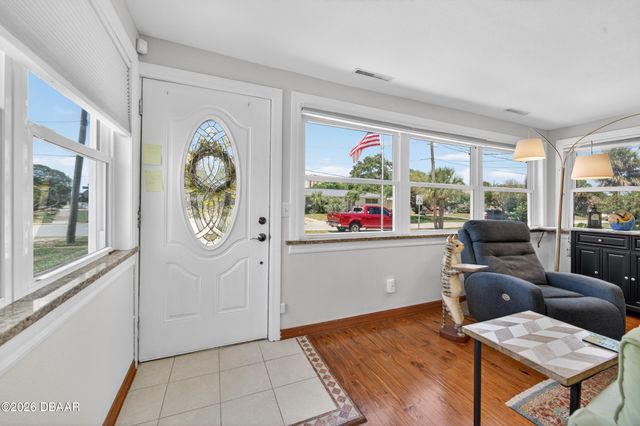 306 Euclid Avenue, Daytona Beach, FL 32118