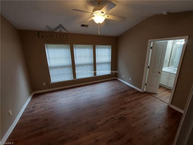 3983 Elizabeth Glen Way, Jamestown, NC 27282