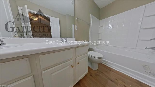 3983 Elizabeth Glen Way, Jamestown, NC 27282