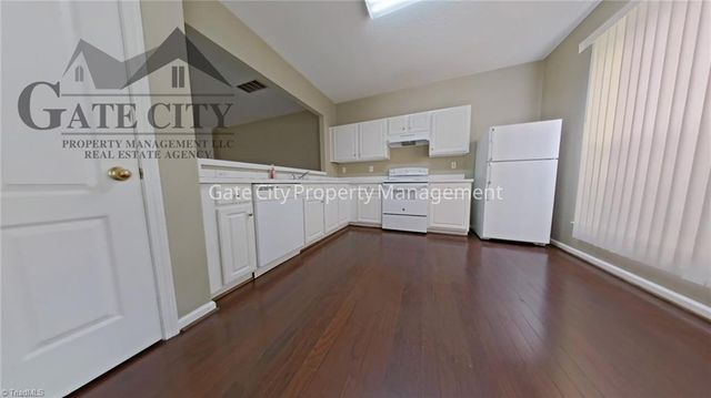 3983 Elizabeth Glen Way, Jamestown, NC 27282