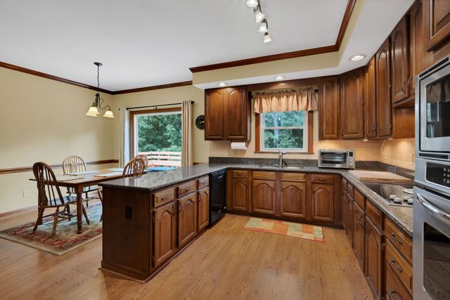 2204 Oakwood Ct, Franklin, TN 37064