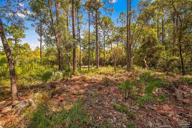 5652 Bay Forest Dr, Pensacola, FL 32526