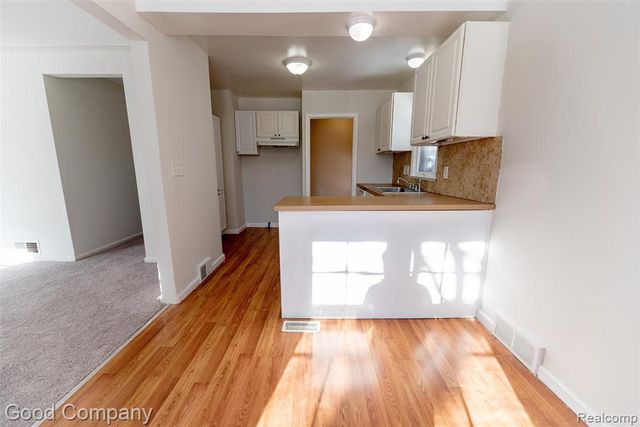 18953 Woodcrest Street, Harper Woods, MI 48225