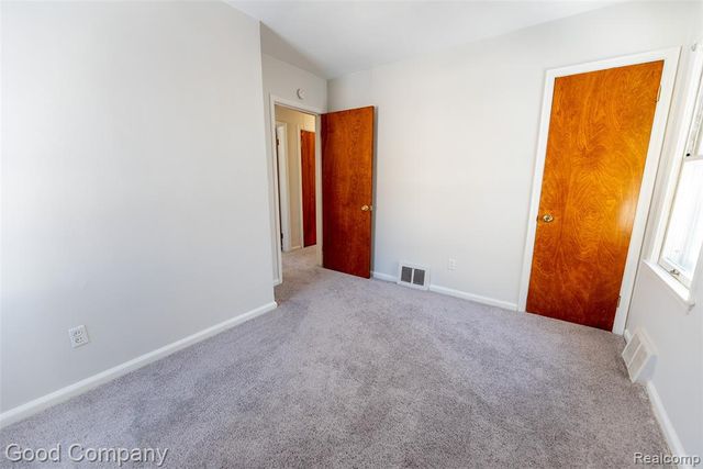 18953 Woodcrest Street, Harper Woods, MI 48225