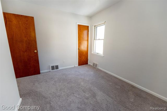 18953 Woodcrest Street, Harper Woods, MI 48225