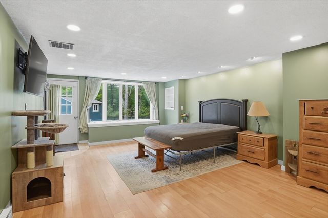 39 Arch Street, Douglas, MA 01516