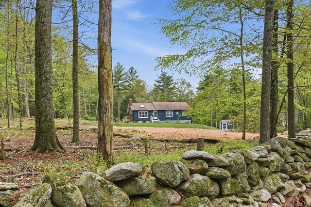 39 Arch Street, Douglas, MA 01516