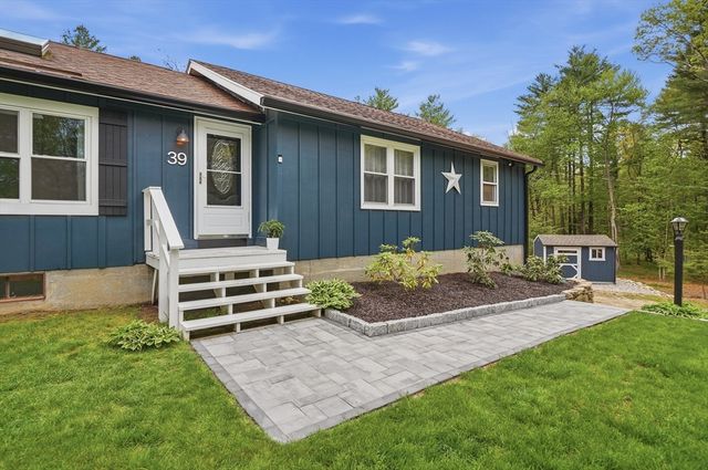 39 Arch Street, Douglas, MA 01516