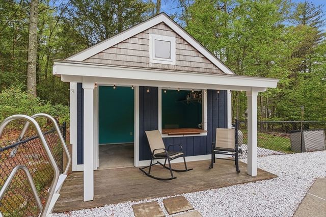39 Arch Street, Douglas, MA 01516