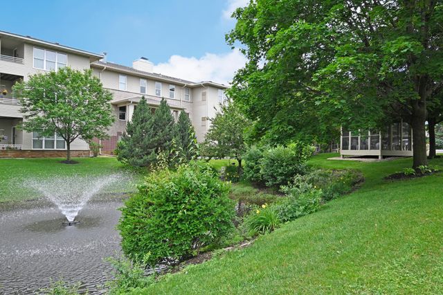 9225 Medicine Lake Road 105B, Golden Valley, MN 55427