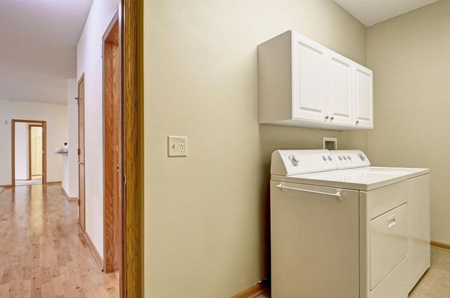 9225 Medicine Lake Road 105B, Golden Valley, MN 55427