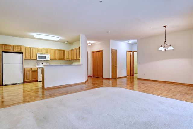 9225 Medicine Lake Road 105B, Golden Valley, MN 55427