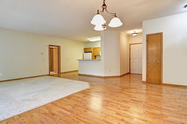 9225 Medicine Lake Road 105B, Golden Valley, MN 55427