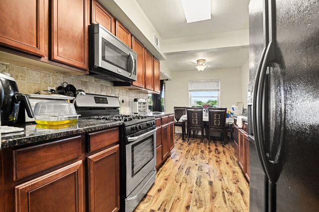 325 Hilltop Lane, Wylie, TX 75098
