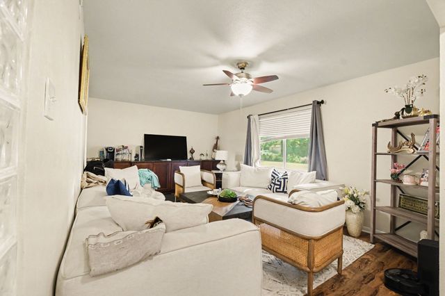 325 Hilltop Lane, Wylie, TX 75098